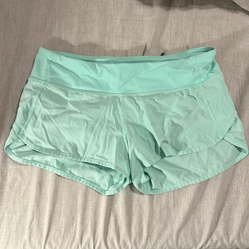 lululemon speed shorts size 6 toothpaste